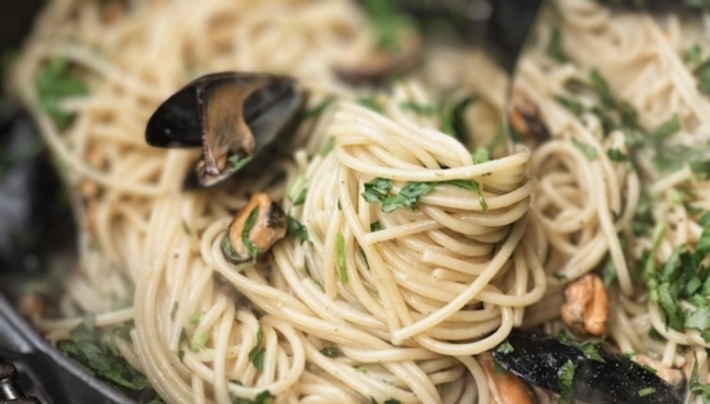 Di Cozze Non si Muore, Si Muore per Amore | Menu Gourmet di Pesce per Due Persone